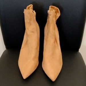 Qupid 7.5 Tan Booties